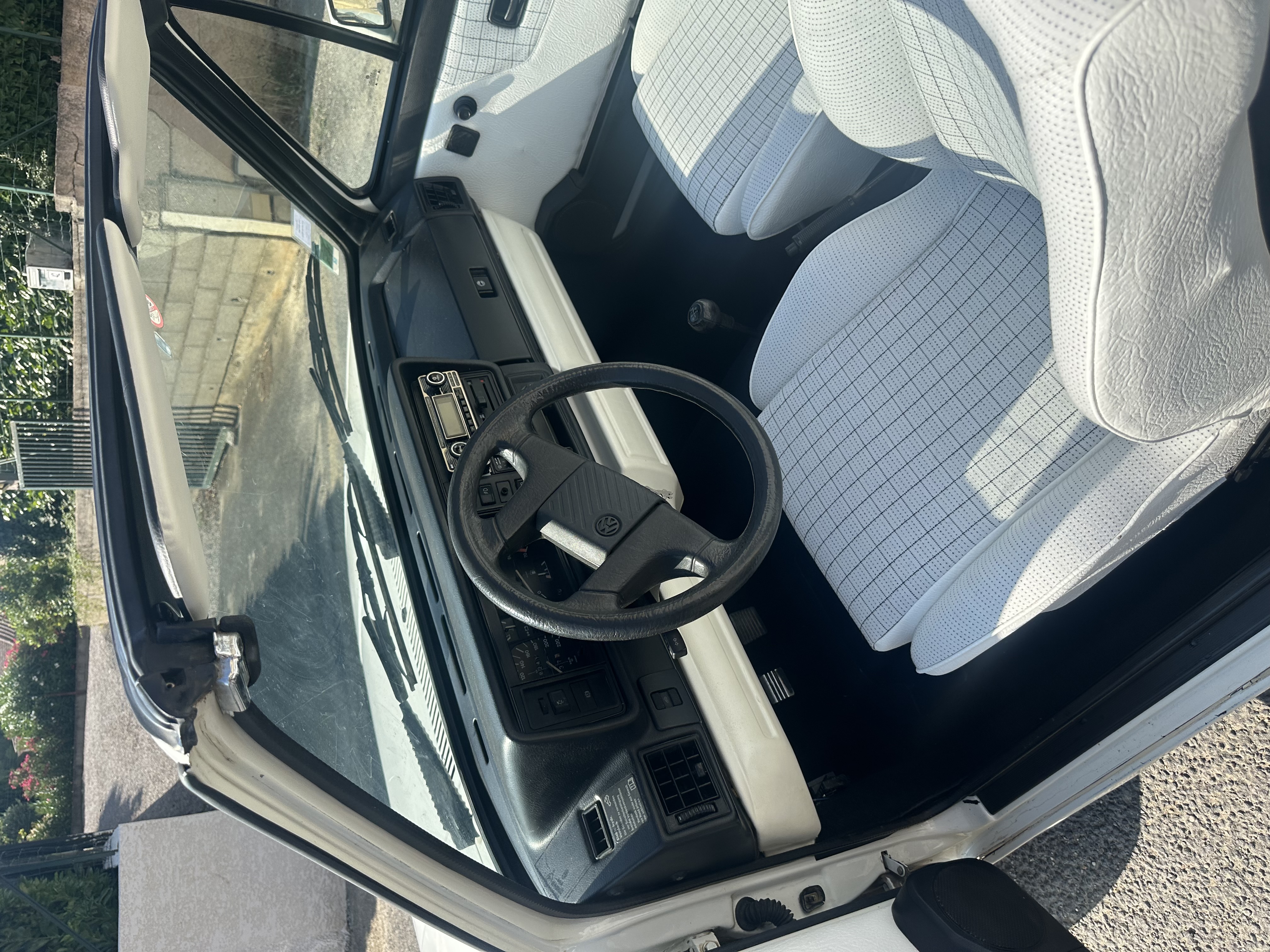 Intérieur véhicule restauré